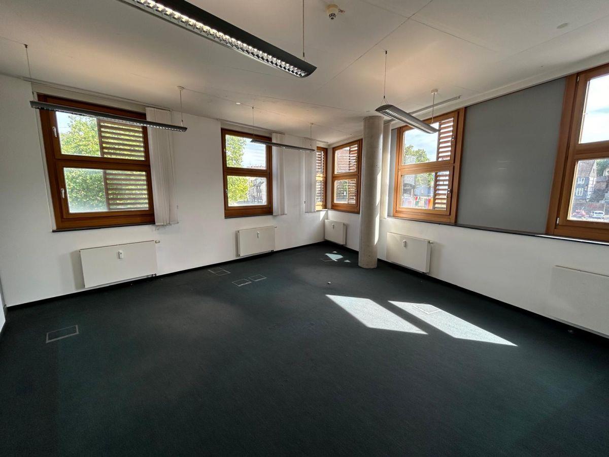 Eckbüro