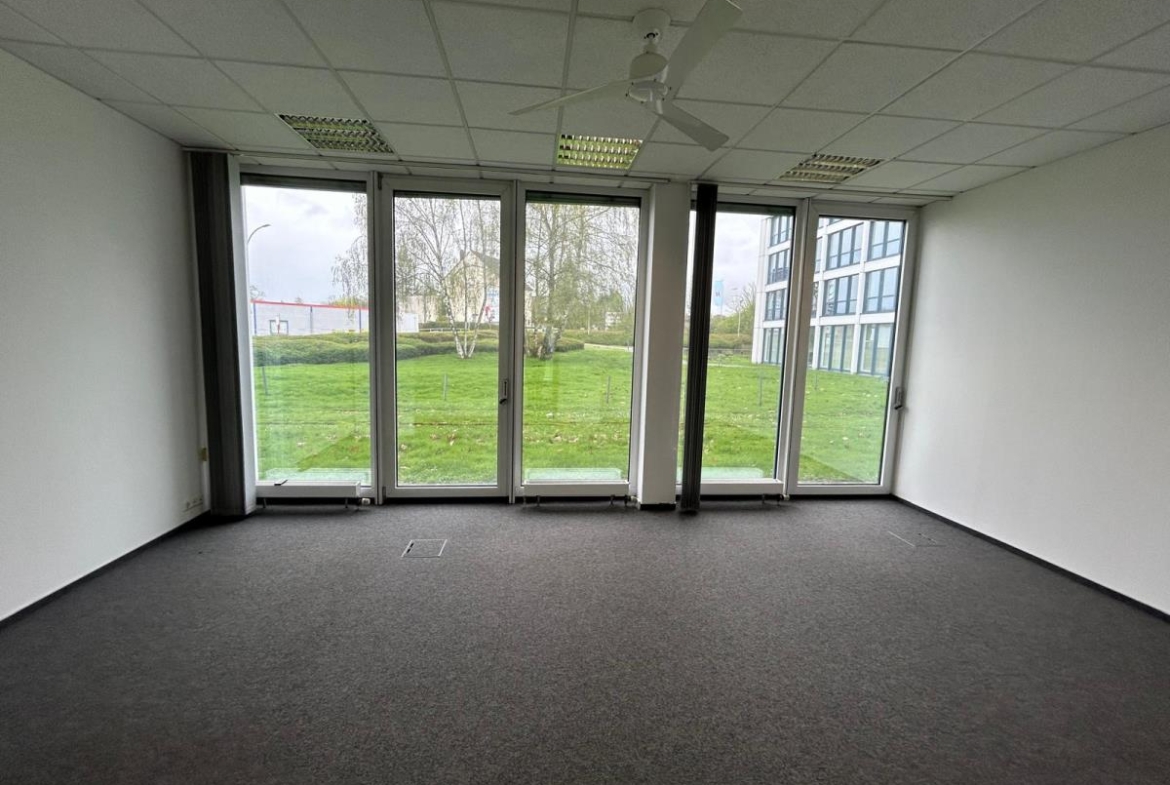 Büro EG