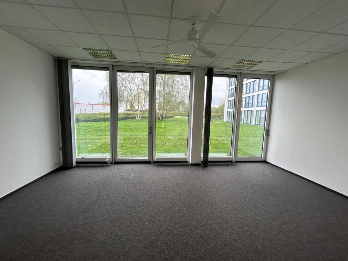 Büro EG