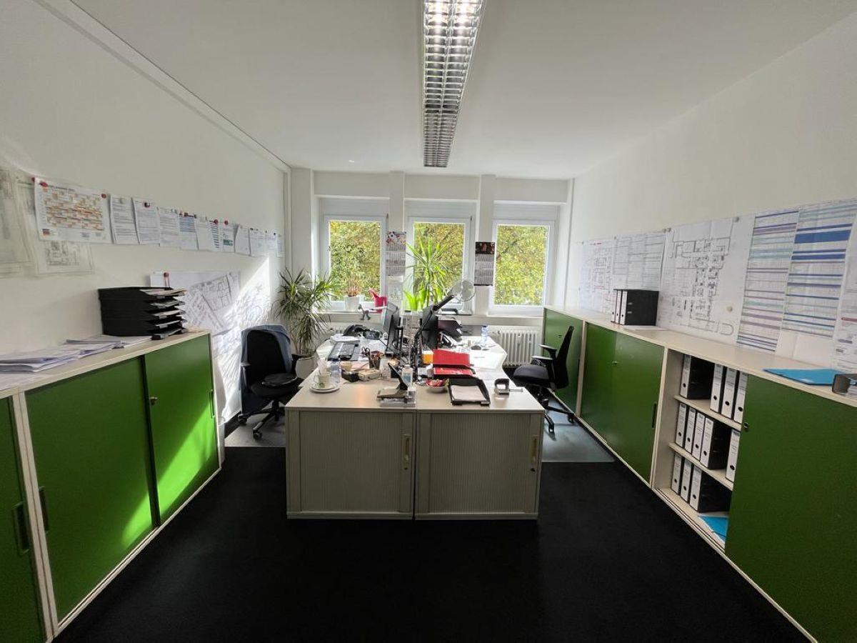 Doppelbüro