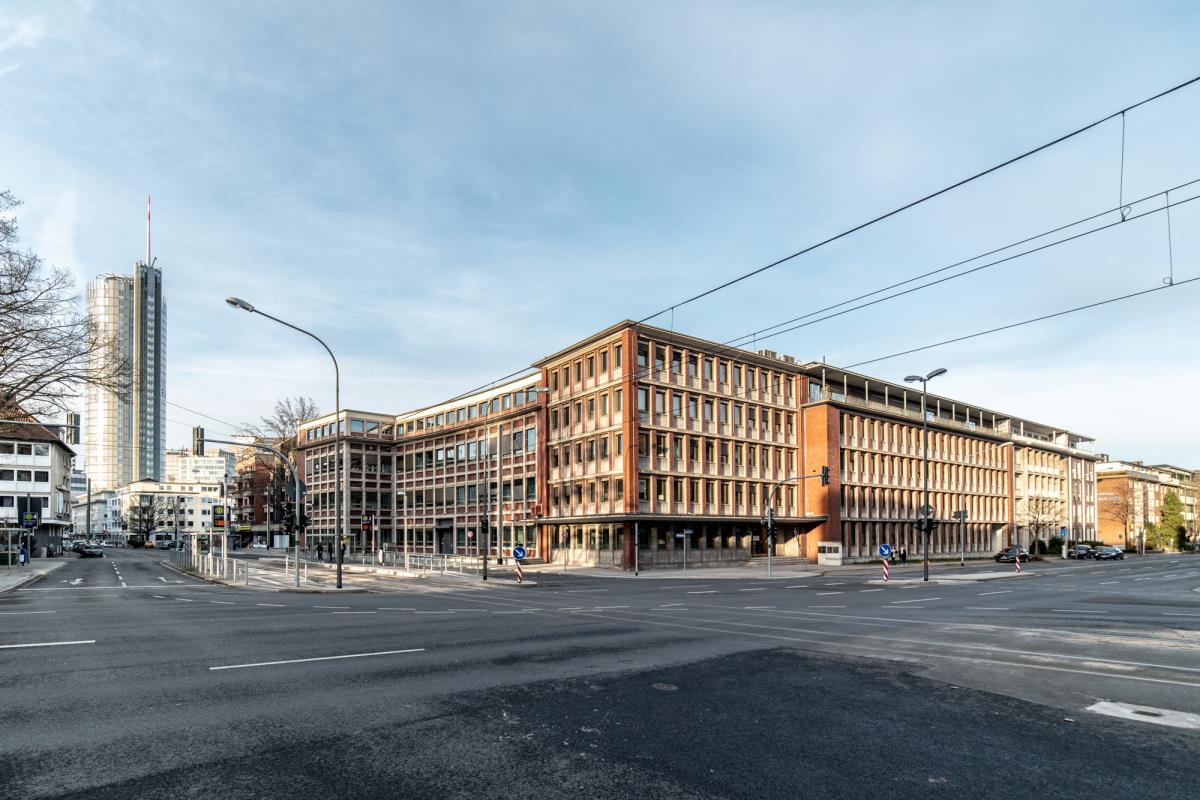 Gebäude