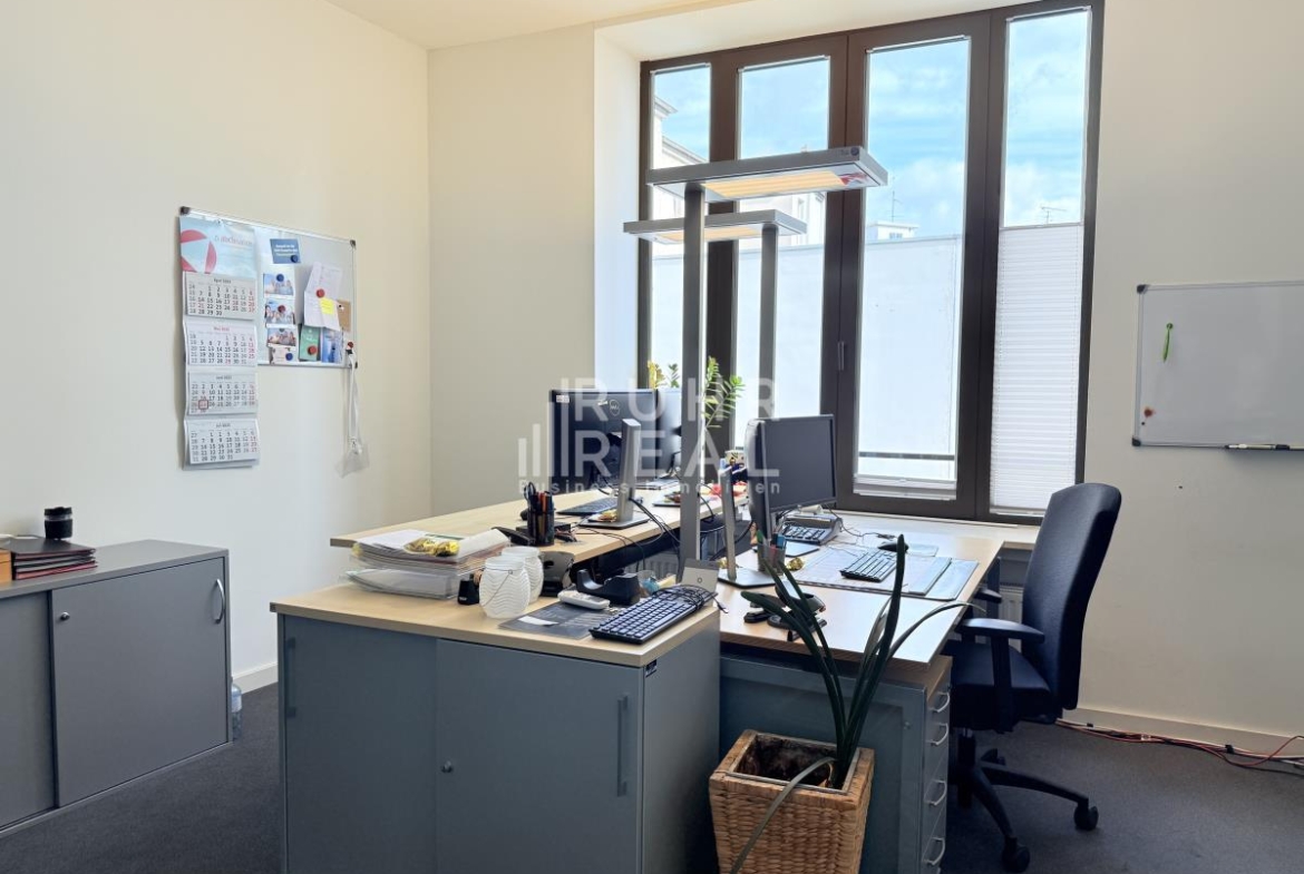 Doppelbüro