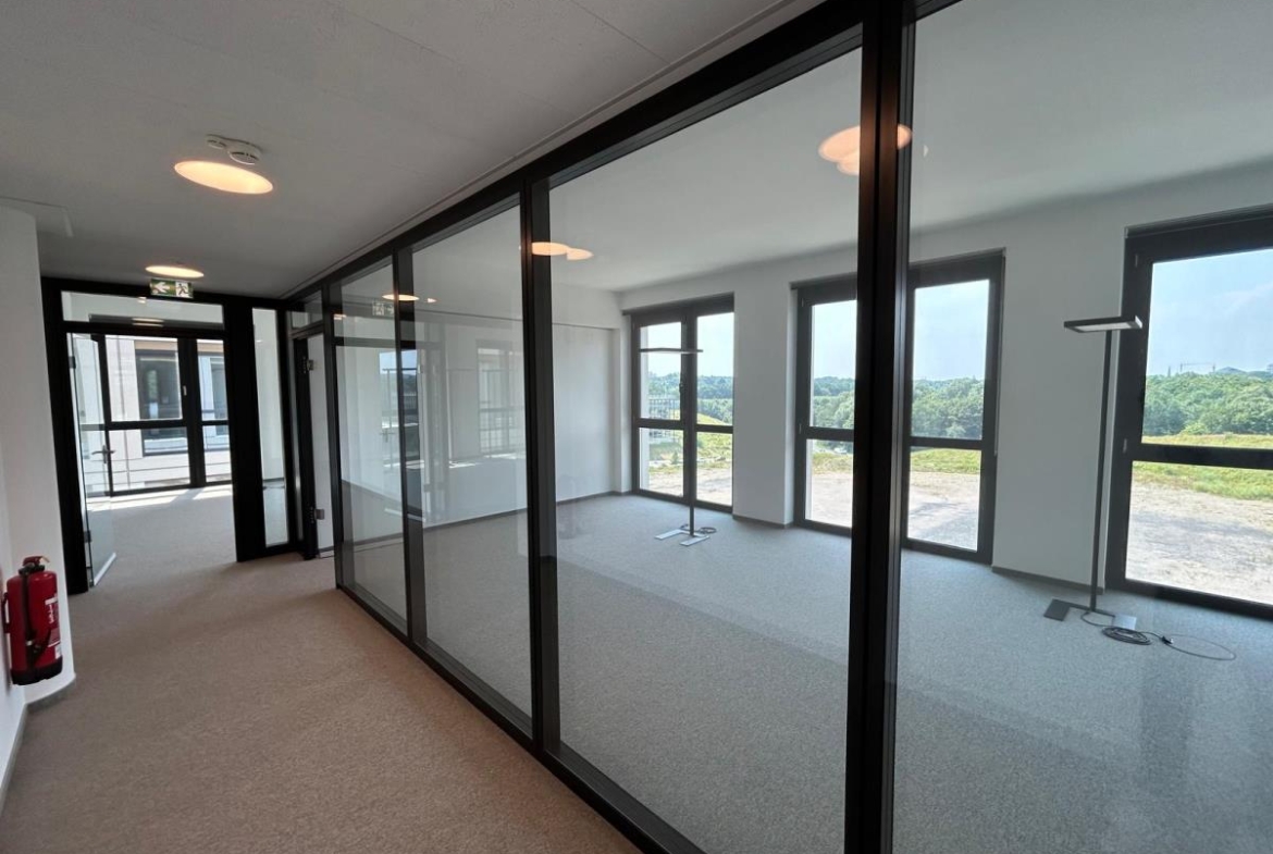 Büro mit Glaselementen