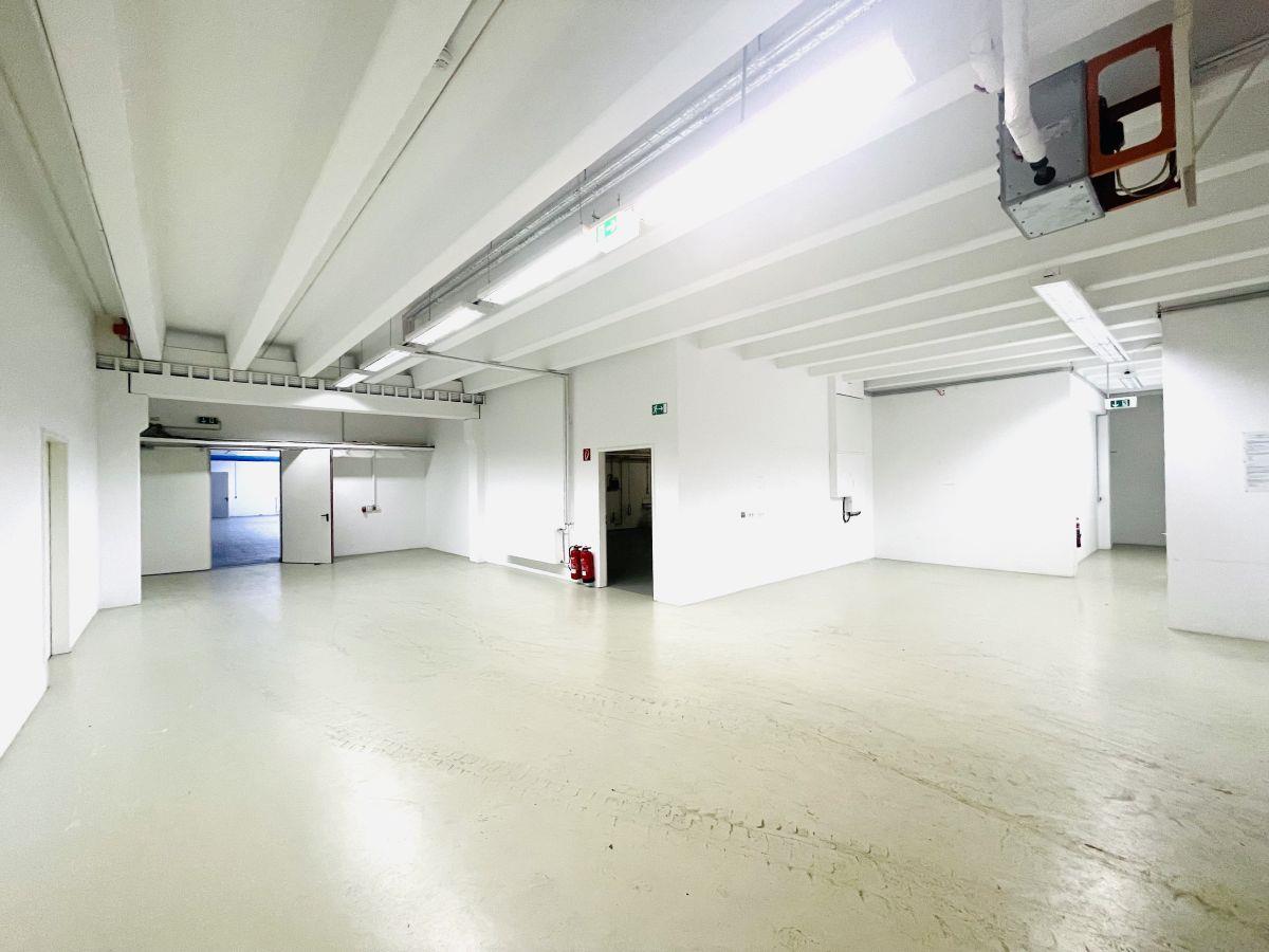 Vorhalle