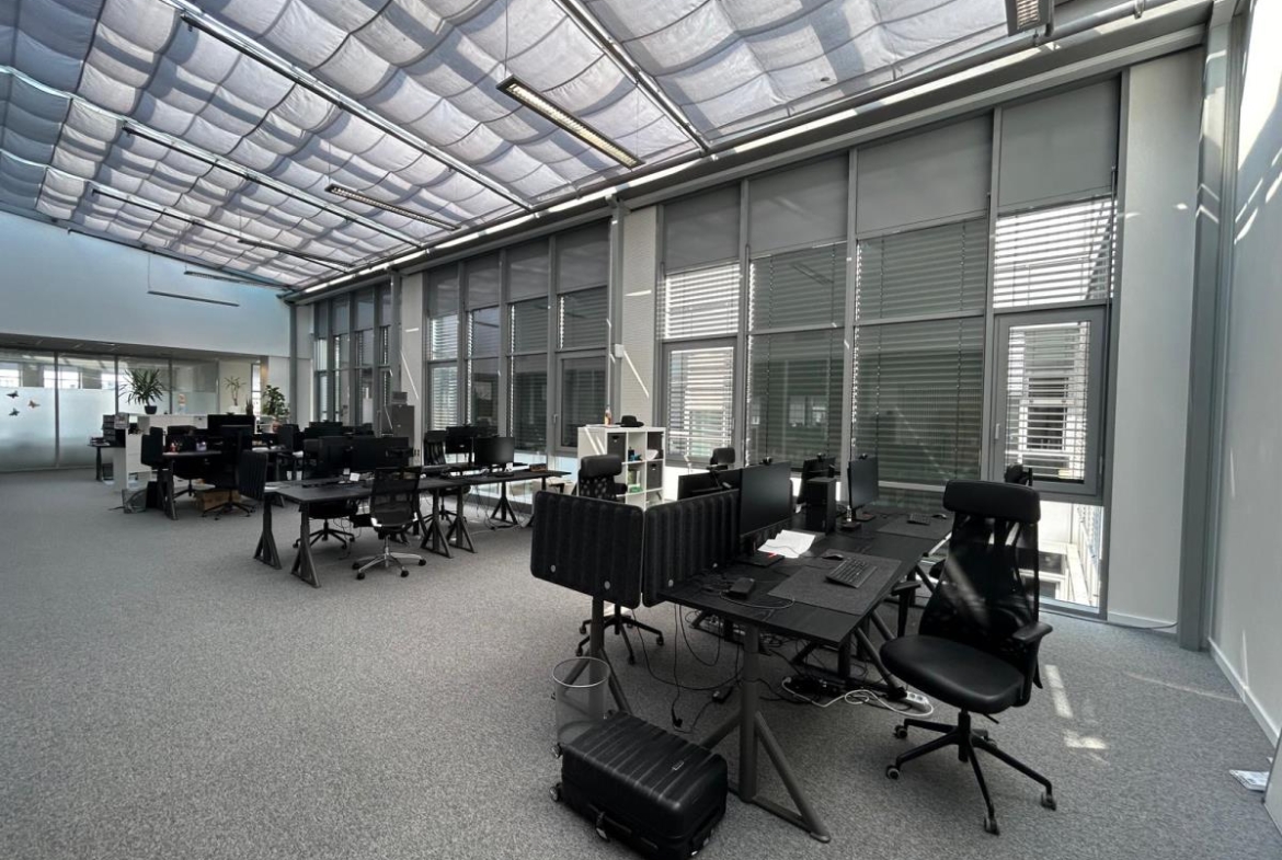 Open Space mit Glasdach