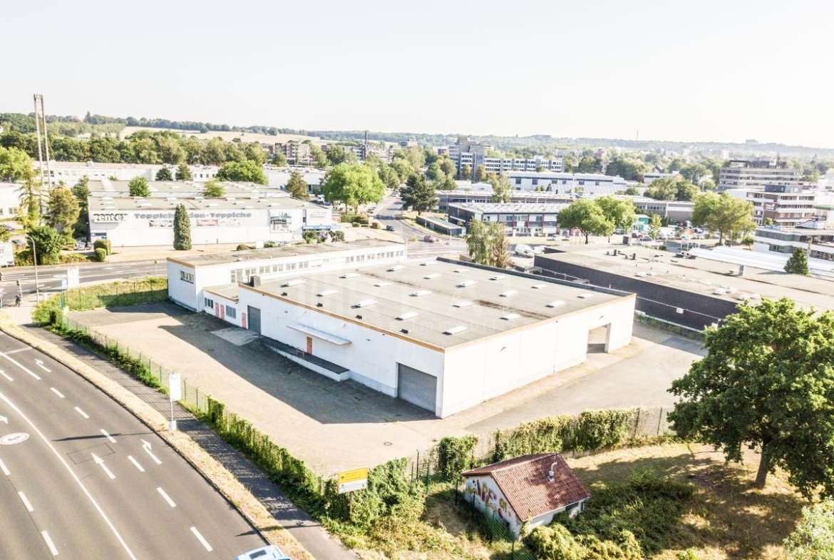 Drohnenaufnahme Seitenansicht