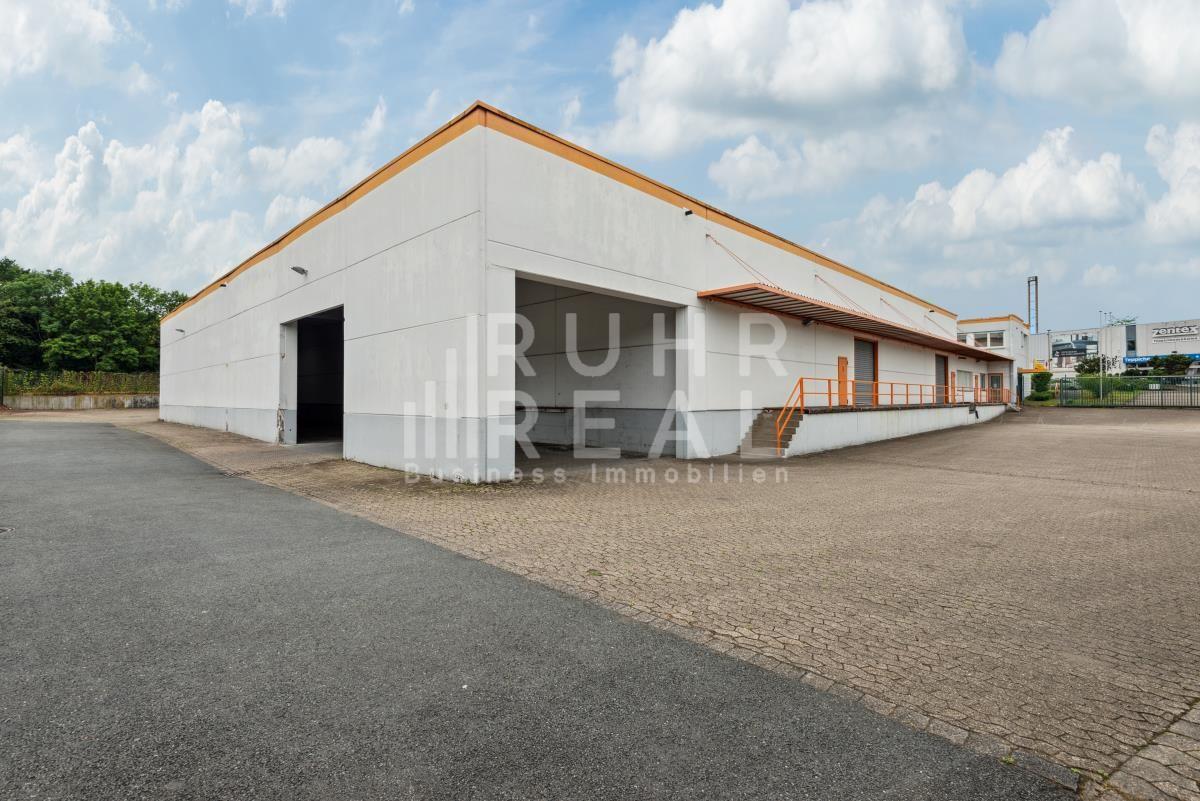 überdachte Andienung