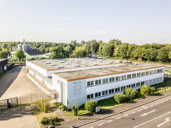 Drohnenaufnahme Frontansicht