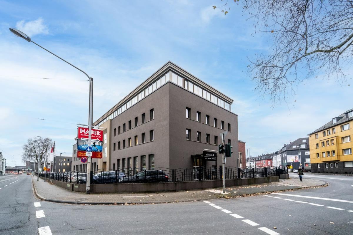 Straßenansicht Straßenansicht