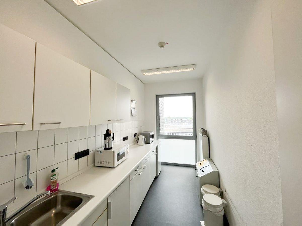 b87cb744-1505-42dd-8262-66a074d4c653_Teek_che