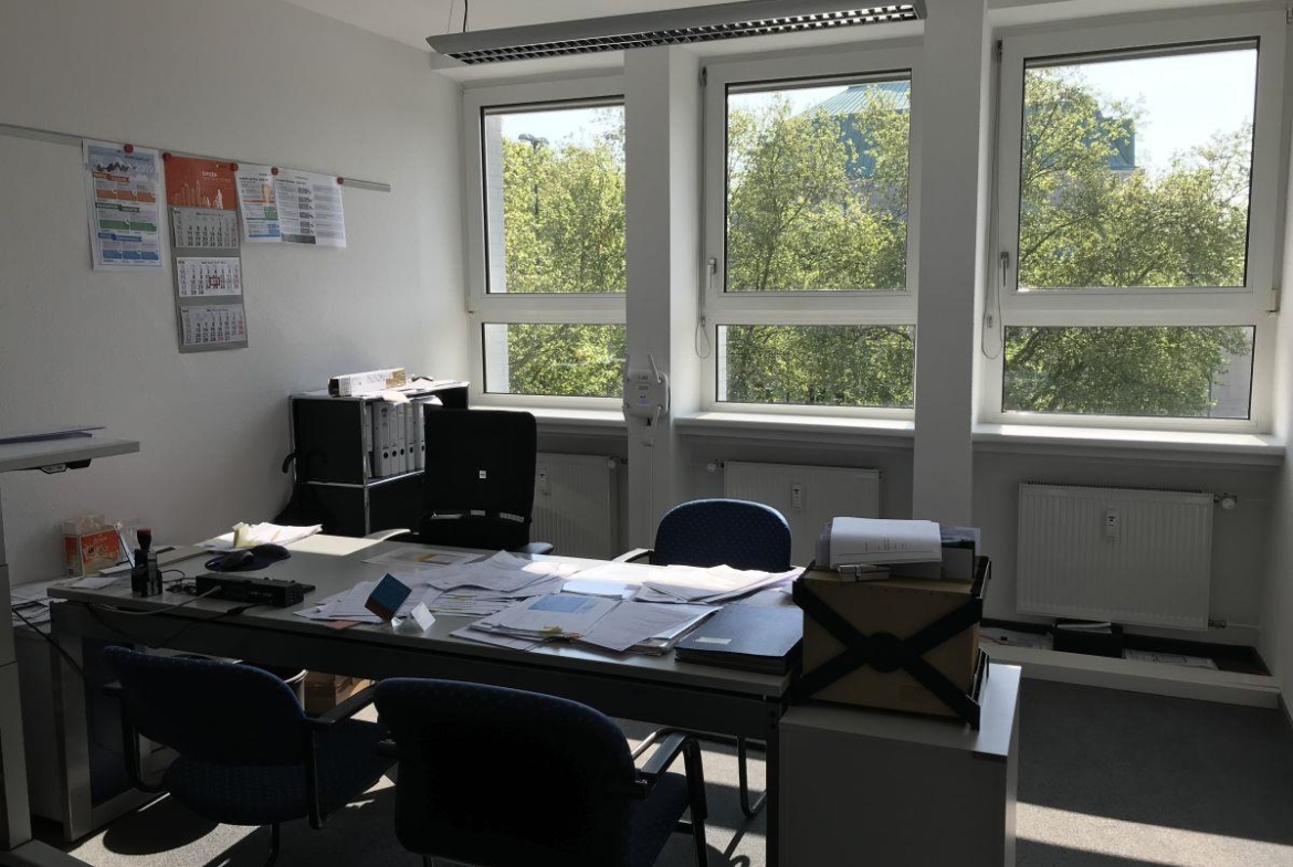 Büro 1