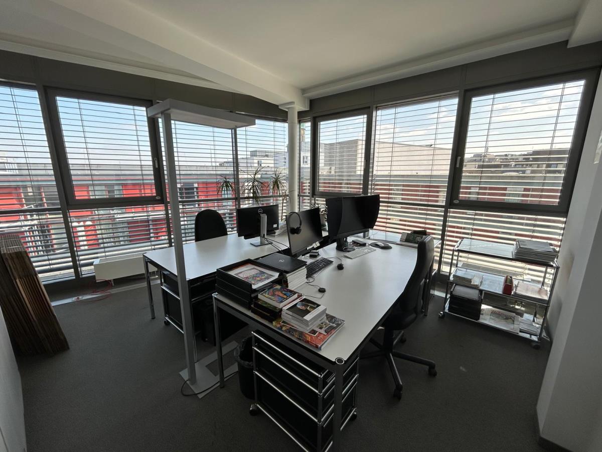 Eckbüro