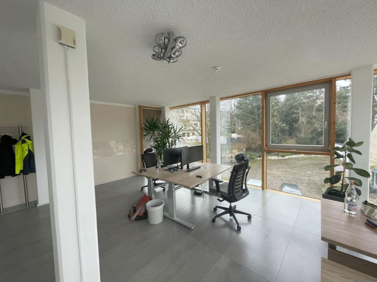 Büro Neubau (2) Büro Neubau (2)