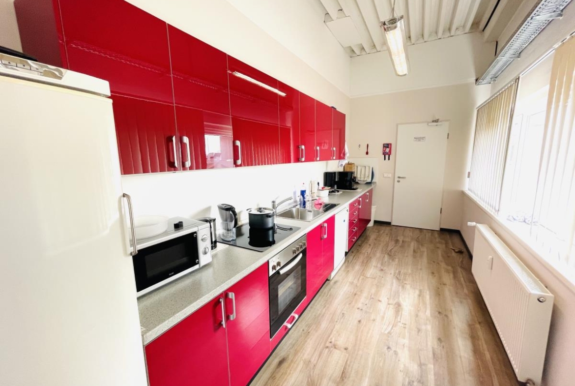 vollausgestattete Einbauküche