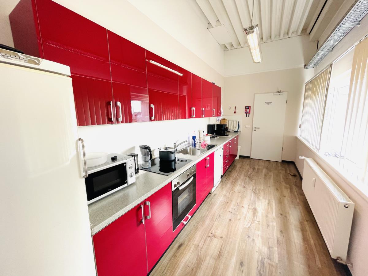 vollausgestattete Einbauküche