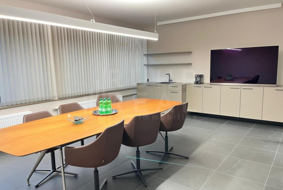 Büro- & Sozialflächen