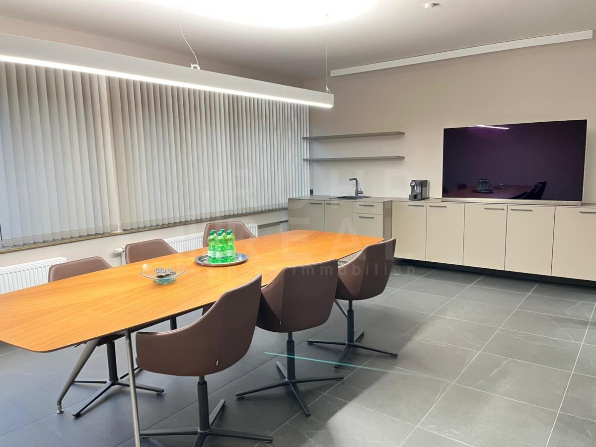 Büro- & Sozialflächen Büro- & Sozialflächen