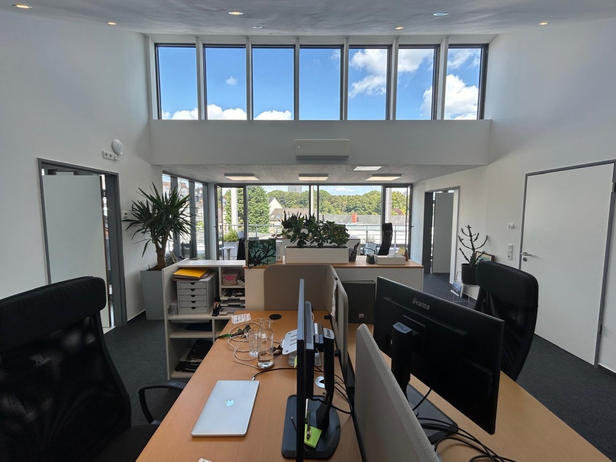 Büroansicht Dachgeschoss Büroansicht Dachgeschoss