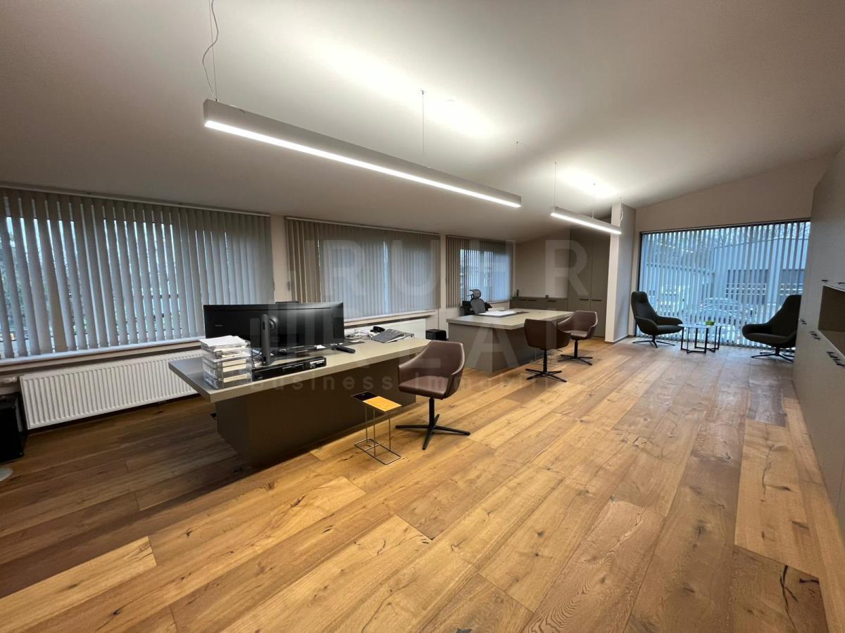 Büro- & Sozialflächen Büro- & Sozialflächen