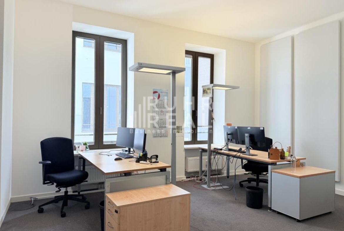 Doppelbüro