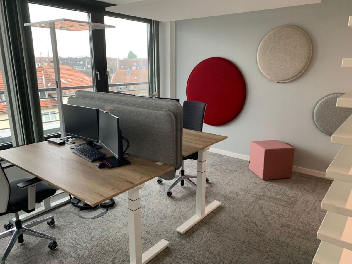 Büro (3) Büro (3)