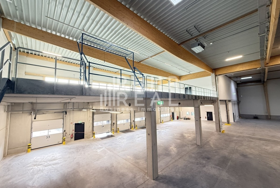 Mezzanine Units 3-5