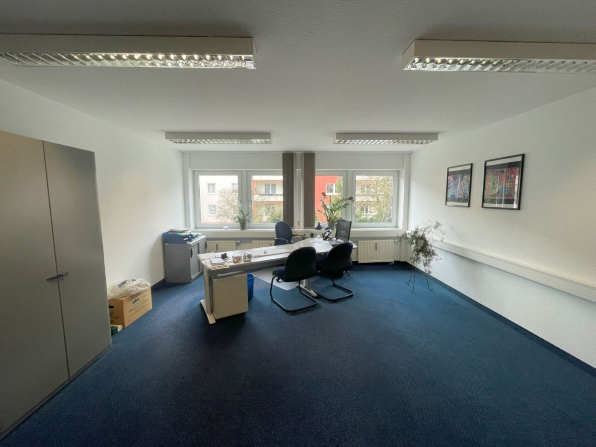 Büro (2) Büro (2)