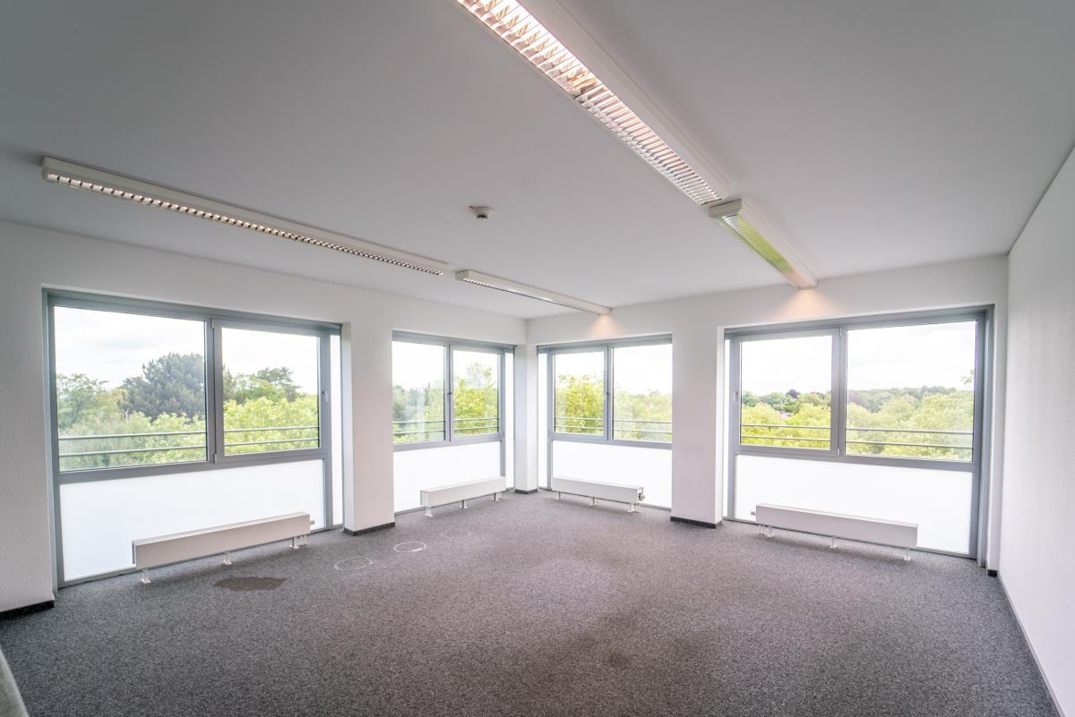 Eckbüro