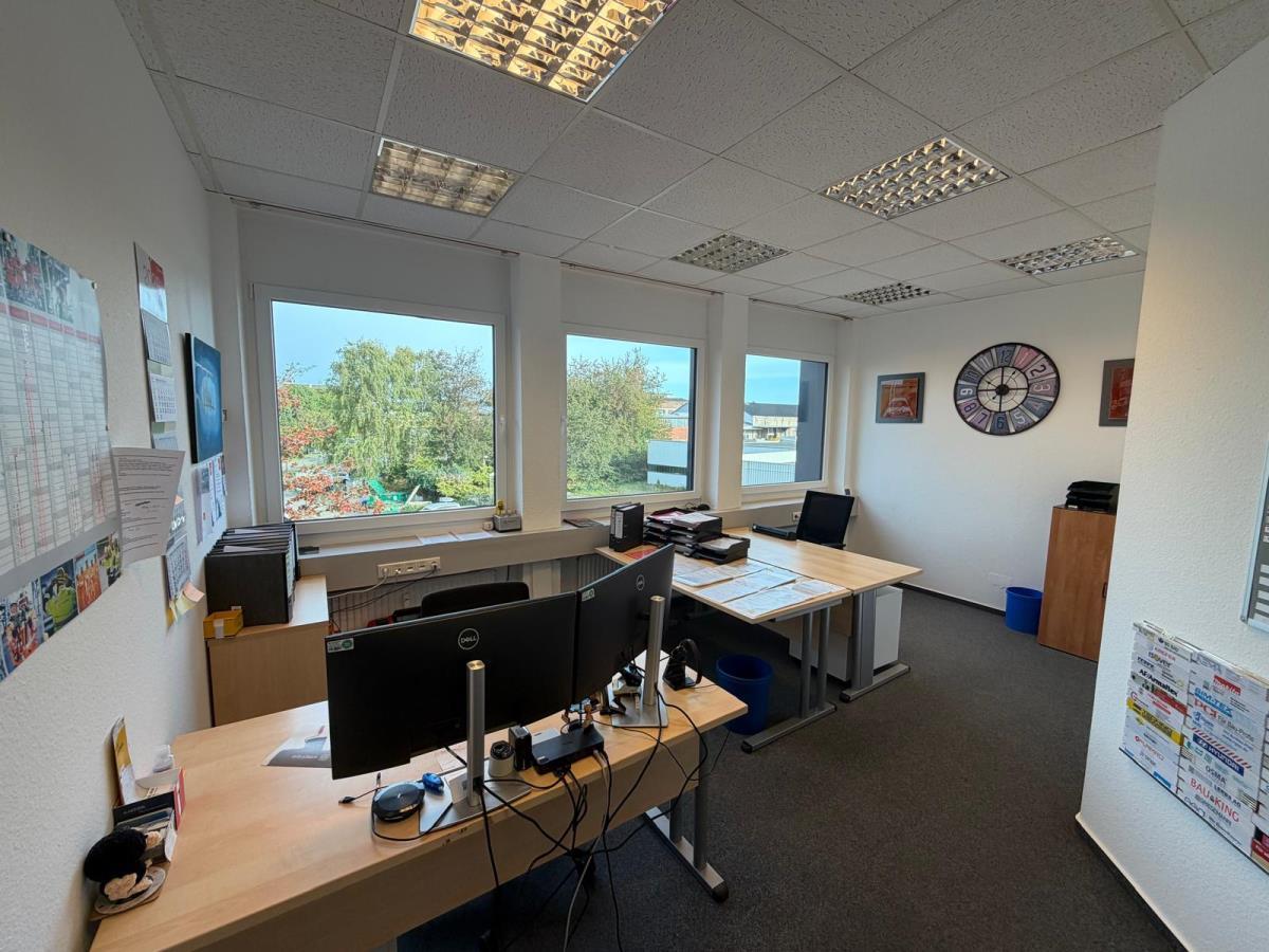 Eckbüro