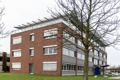 Erster Standort in Oberhausen: RUHR REAL vermittelt 546 m² große Schulungsfläche an Bildungsinstitut
